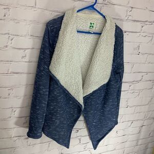 Green Tea medium sweater/jacket‎